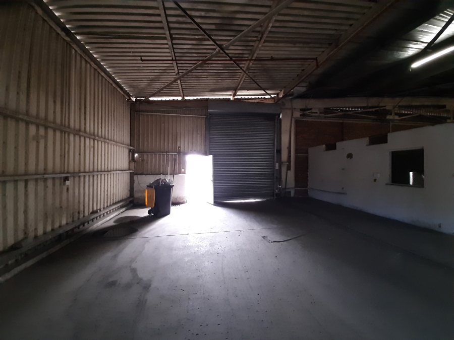 To Let commercial Property for Rent in Wilsonia Eastern Cape